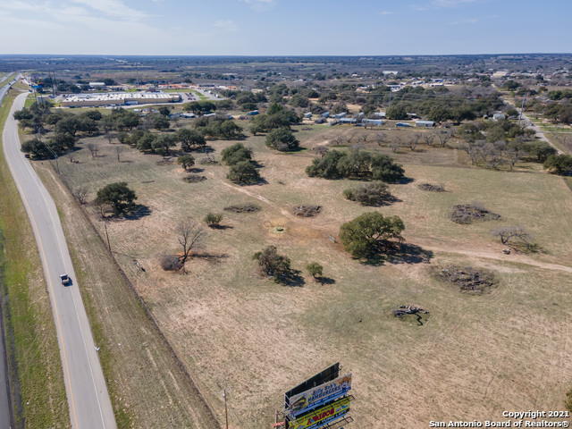 000 I-35 Property Photo 11