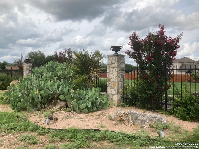 117 Sutton Place-lot #14 Property Photo 3