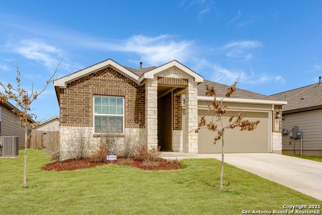 14815 Berkshire Way Property Photo 3