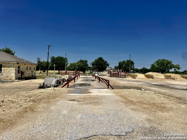 8635 S Loop 1604 E Property Photo 7