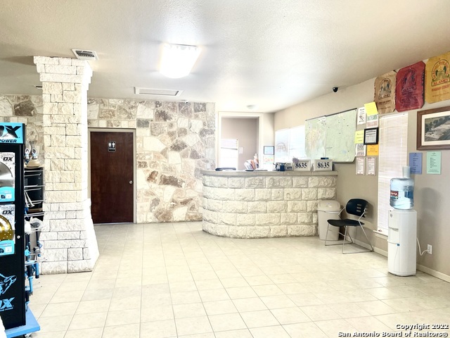 8635 S Loop 1604 E Property Photo 10