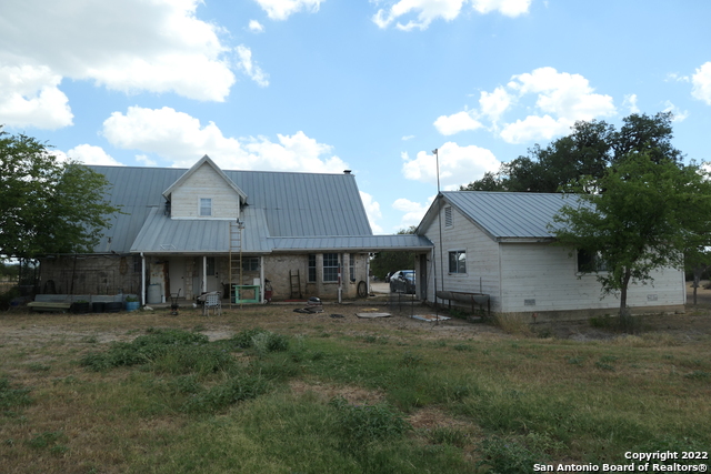 561 Hideaway Ln Property Photo 5