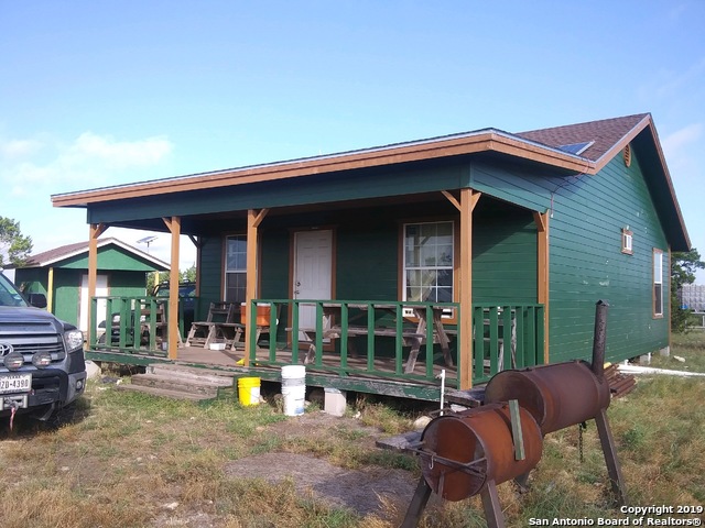 1052 Steep Rd Property Photo 1