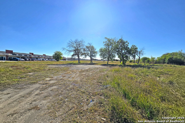 2050 N Interstate 35 Property Photo 9