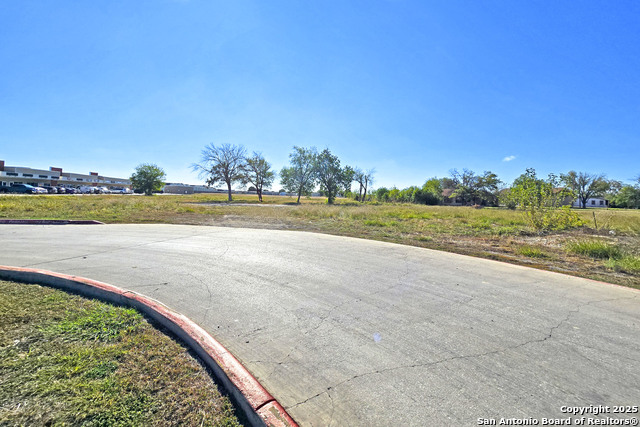 2050 N Interstate 35 Property Photo 11