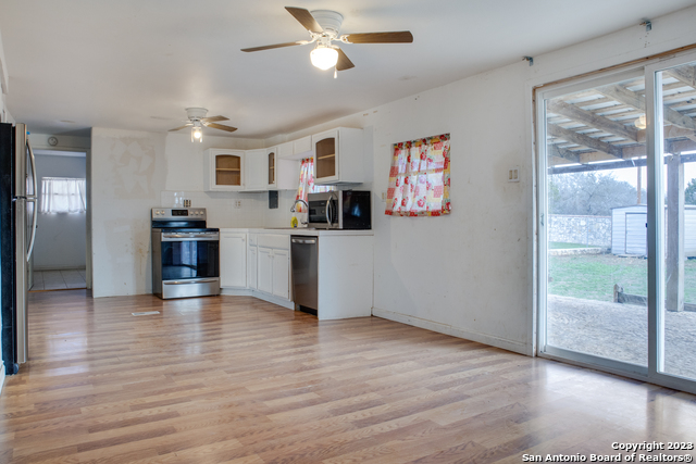 741 Julia Dr Property Photo 3