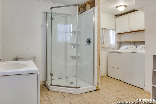 741 Julia Dr Property Photo 10