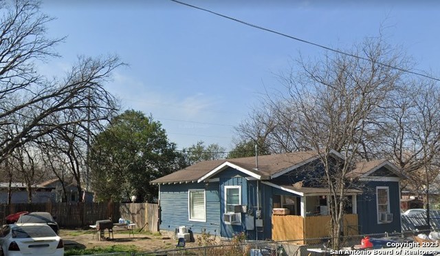 1108 Rivas St Property Photo 3