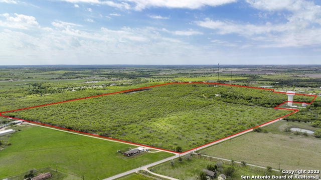 2675 Fm 465 Property Photo 5