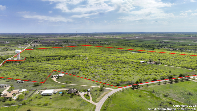 2675 Fm 465 Property Photo 8