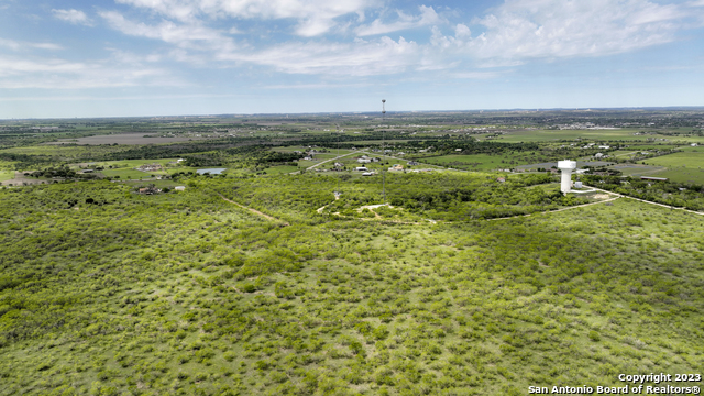 2675 Fm 465 Property Photo 11