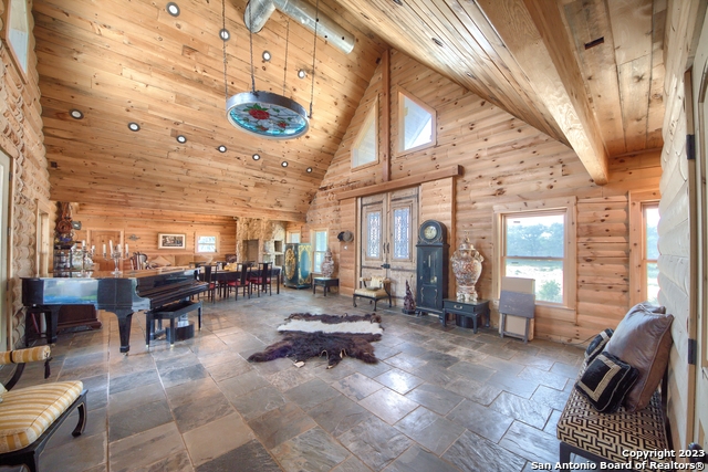 514 Centerfork Rd Property Photo 1