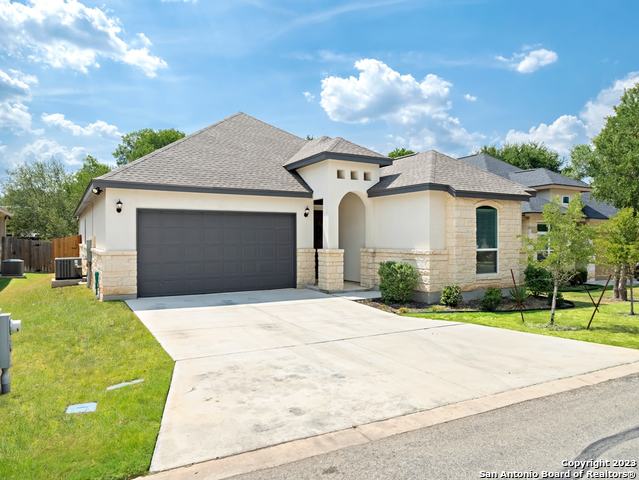 530 Carriage House Property Photo 3