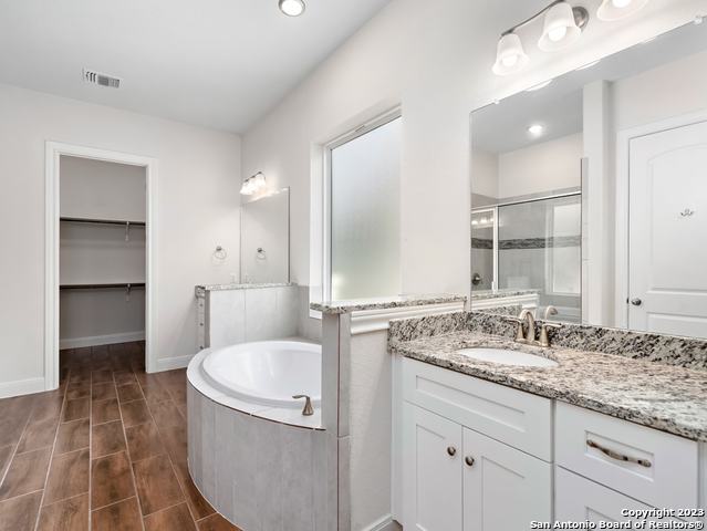 530 Carriage House Property Photo 6