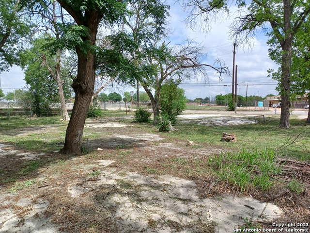 1225 S Brazos St Property Photo 10
