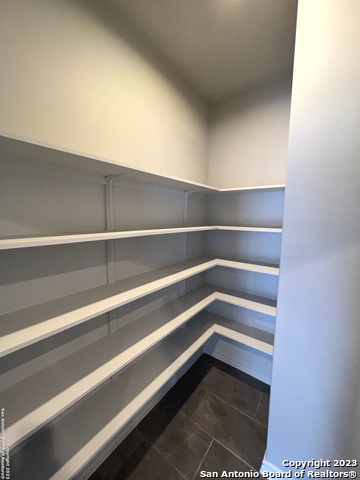 120 S Calvin Barrett Property Photo 8