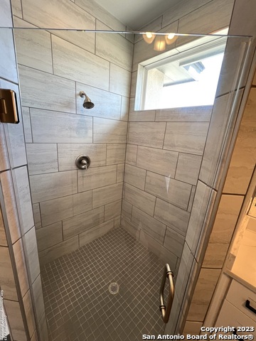 120 S Calvin Barrett Property Photo 13