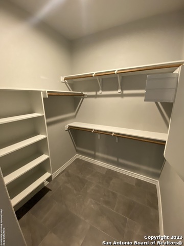 120 S Calvin Barrett Property Photo 14