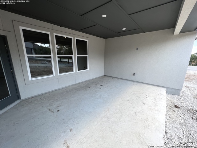 120 S Calvin Barrett Property Photo 16