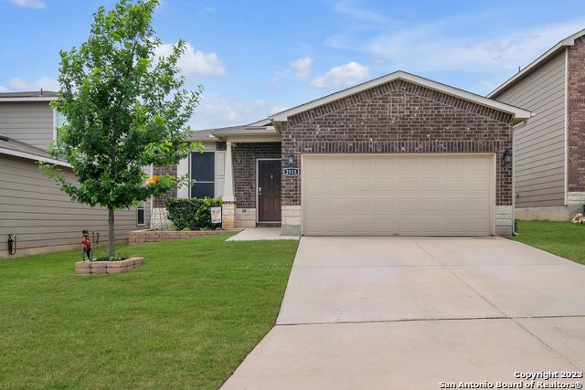 2515 Gate Dancer Property Photo 1