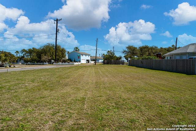 2717 Lakeview Dr Property Photo 10