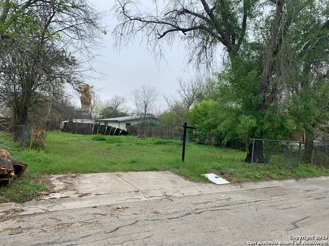 511 Riley St Property Photo 1