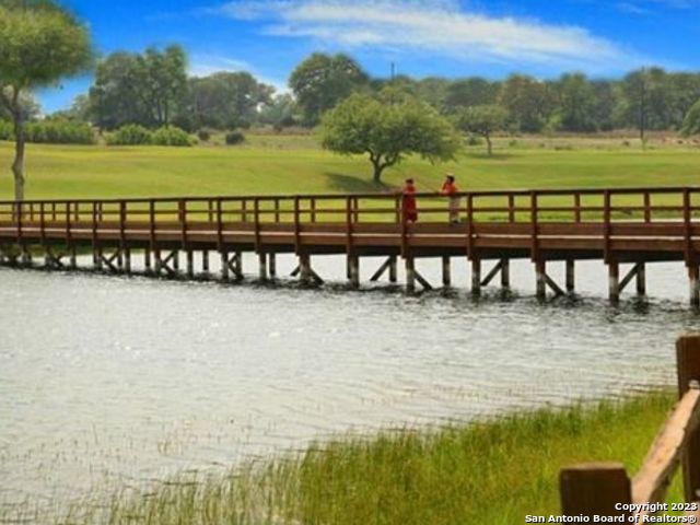 140 N Calvin Barrett Property Photo 17