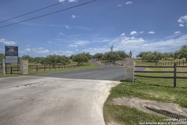 140 N Calvin Barrett Property Photo 22