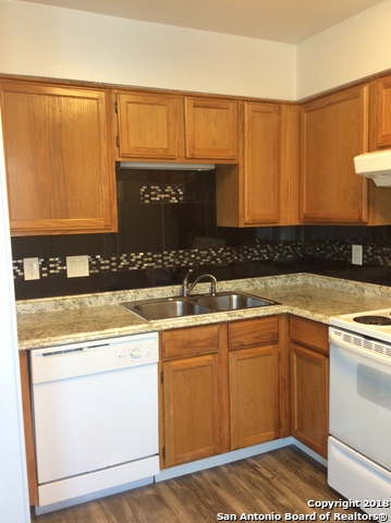 10551 Starcrest Dr Property Photo 4