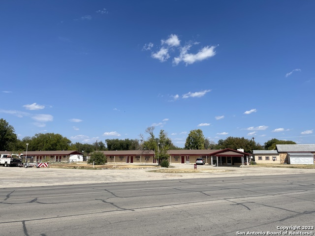 1520 Main St Property Photo 1