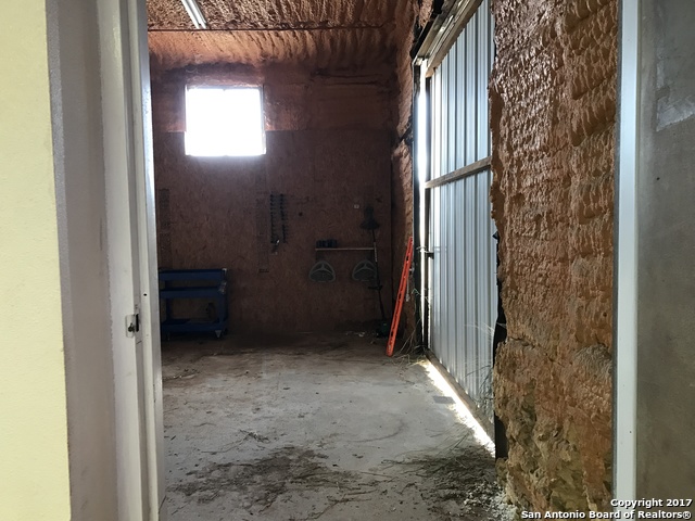1119 S Oak St Property Photo 7