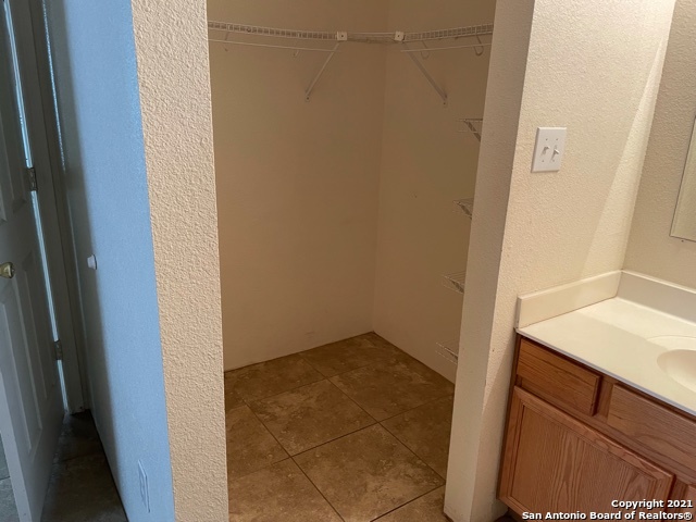 11221 Center Point Rd Property Photo 6