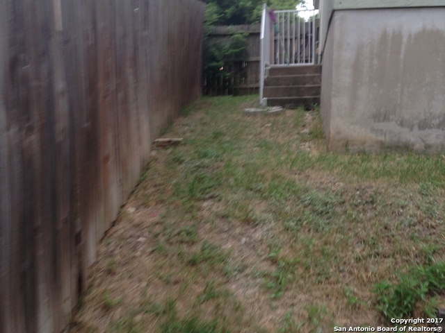 11221 Center Point Rd Property Photo 9