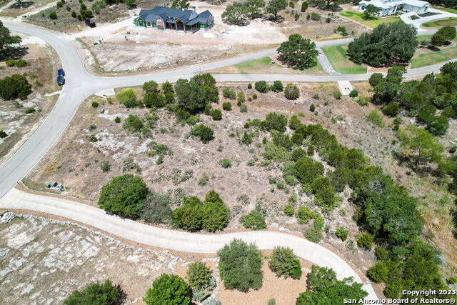290 Gauntlet Property Photo 2