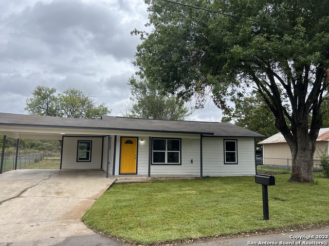 1207 PLUM ST Property Photo 1