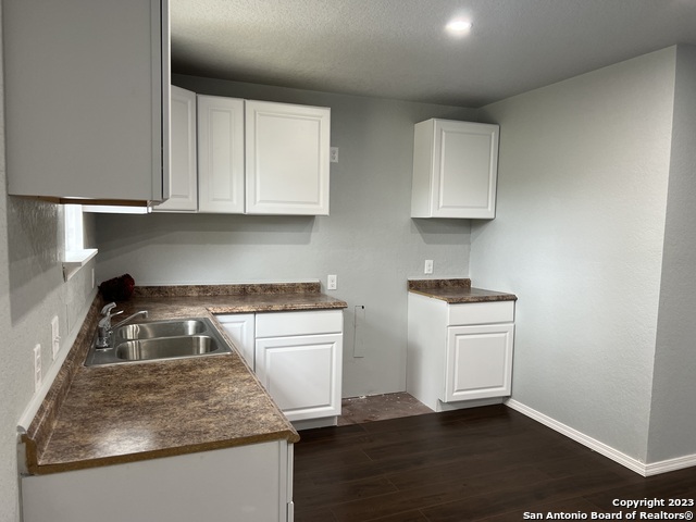 1207 Plum St Property Photo 12