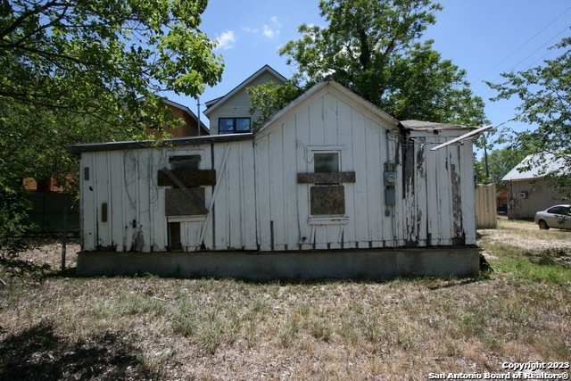 113 Brown Aly Property Photo 2