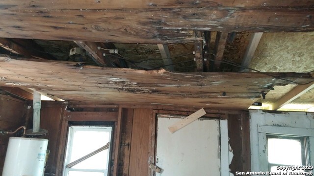 113 Brown Aly Property Photo 5