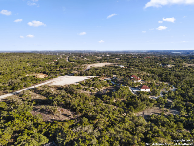 669 Rock Trail Property Photo 2