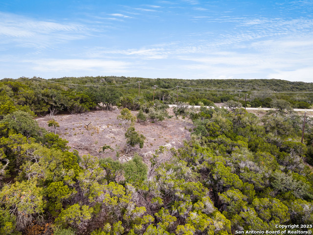 669 Rock Trail Property Photo 5