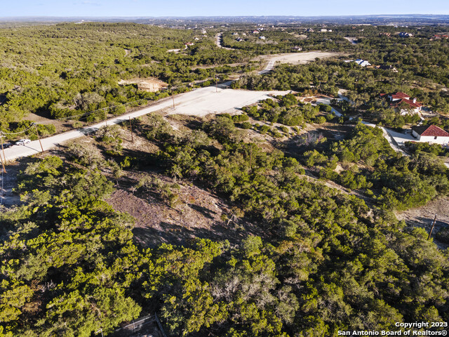 669 Rock Trail Property Photo 10