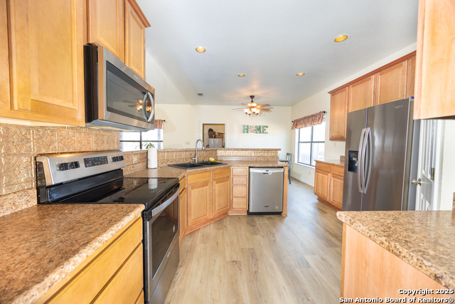 9587 Fm-2200 Property Photo 3