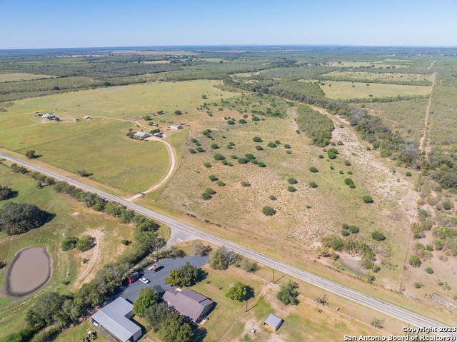 9587 Fm-2200 Property Photo 16