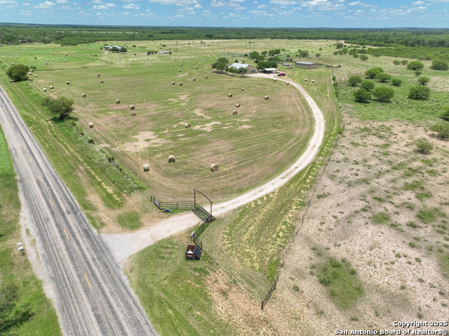 9587 Fm-2200 Property Photo 22