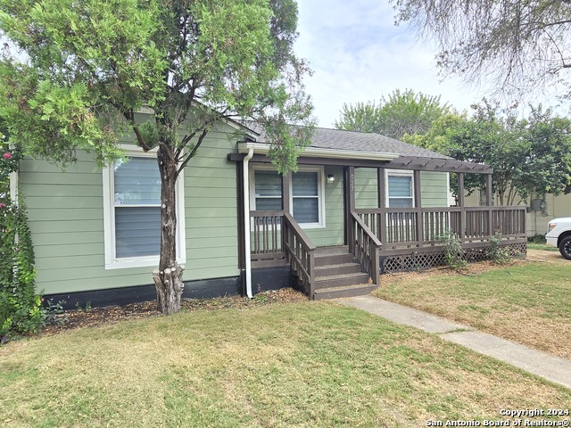 527 N Meadowlane Dr Property Photo 2