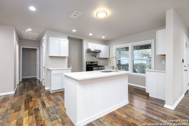 527 N Meadowlane Dr Property Photo 11