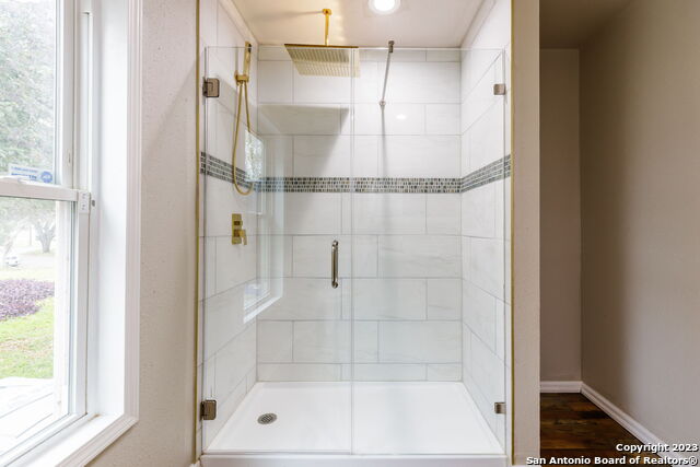 527 N Meadowlane Dr Property Photo 23