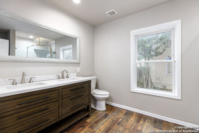 527 N Meadowlane Dr Property Photo 24