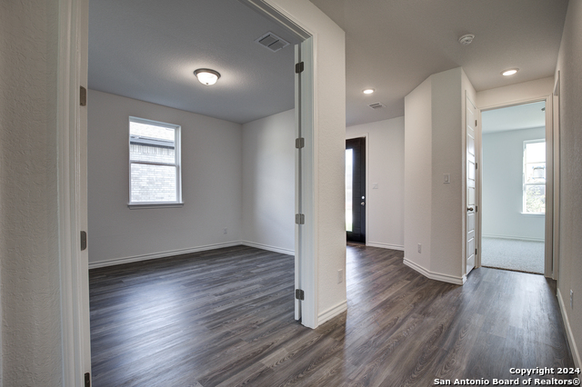 248 Jereth Crossing Property Photo 6