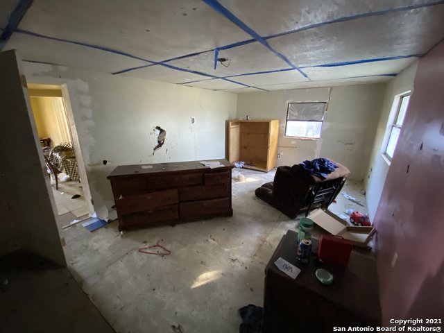 509 N State Highway 359 Property Photo 10